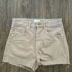 H&M light brown denim shorts